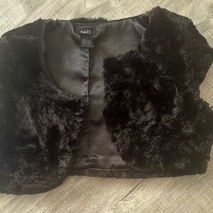 Rue21 Women's Black Faux Fur Vest size Medium